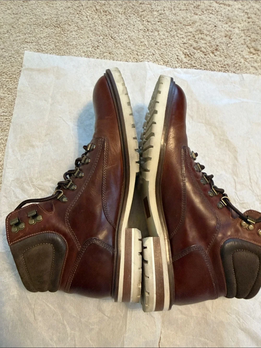 Johnston and Murphy Men's Brown Leather  Boots - Classic Lace-Up Ankle Boots
